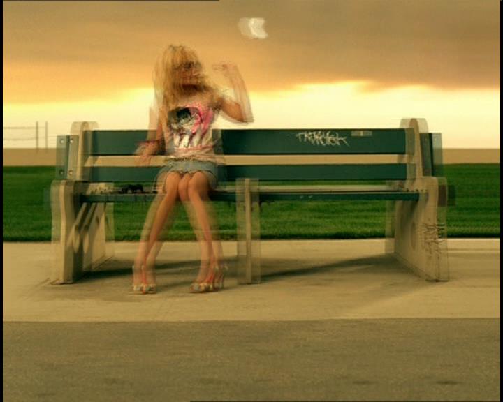 DailyDuff-dot-nl_GirlCanRockDVD-MusicVideoSoYesterday0009.jpg