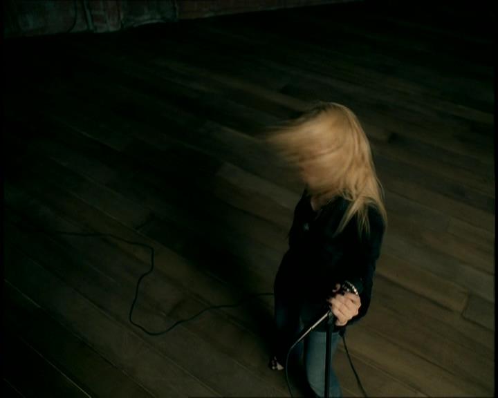 DailyDuff-dot-nl_GirlCanRockDVD-MusicVideoSoYesterday0049.jpg