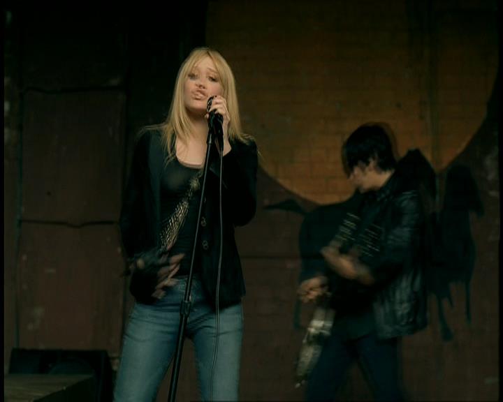 DailyDuff-dot-nl_GirlCanRockDVD-MusicVideoSoYesterday0050.jpg