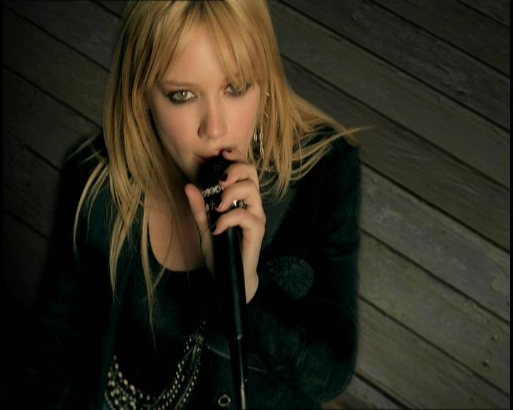 DailyDuff-dot-nl_GirlCanRockDVD-MusicVideoSoYesterday0065.jpg
