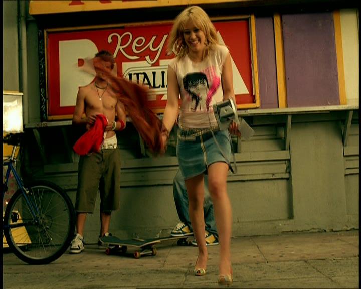 DailyDuff-dot-nl_GirlCanRockDVD-MusicVideoSoYesterday0070.jpg