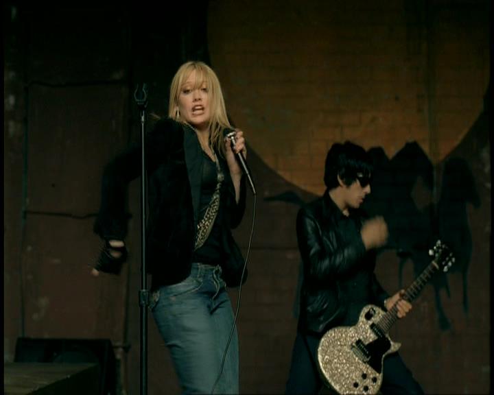 DailyDuff-dot-nl_GirlCanRockDVD-MusicVideoSoYesterday0076.jpg