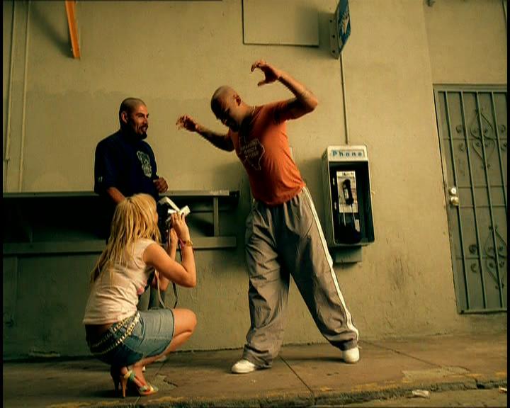 DailyDuff-dot-nl_GirlCanRockDVD-MusicVideoSoYesterday0080.jpg