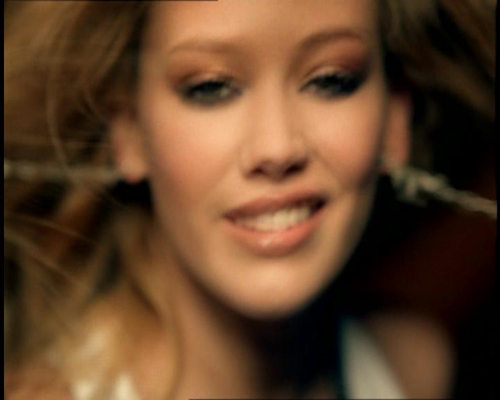 DailyDuff-dot-nl_GirlCanRockDVD-MusicVideoSoYesterday0109.jpg