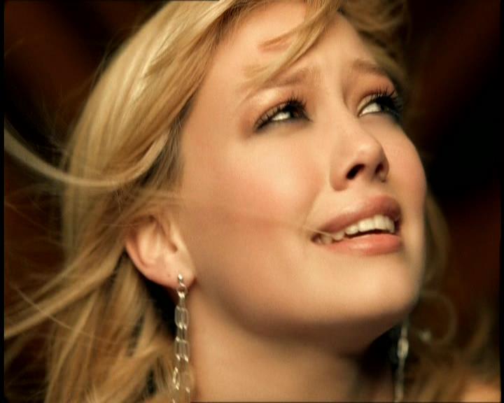 DailyDuff-dot-nl_GirlCanRockDVD-MusicVideoSoYesterday0147.jpg