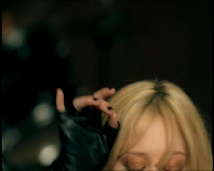 DailyDuff-dot-nl_GirlCanRockDVD-MusicVideoSoYesterday0148.jpg