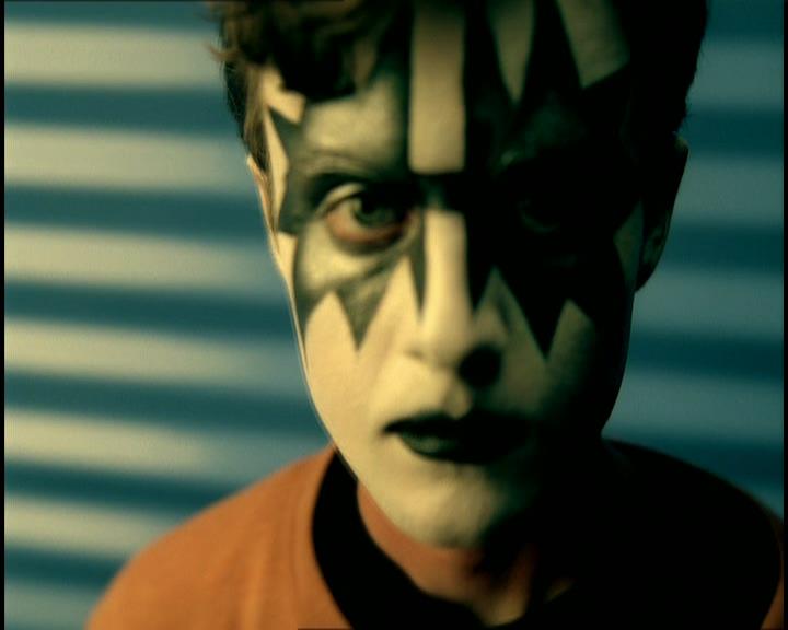 DailyDuff-dot-nl_GirlCanRockDVD-MusicVideoSoYesterday0181.jpg DailyDuff-dot-nl_GirlCanRockDVD-MusicVideoSoYesterday0181.jpg