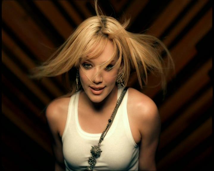 DailyDuff-dot-nl_GirlCanRockDVD-MusicVideoSoYesterday0201.jpg