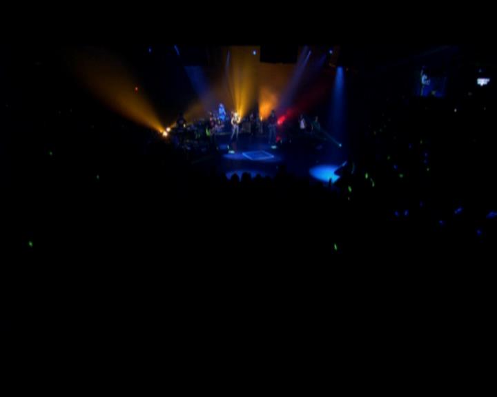 DailyDuff-dot-nl_GirlCanRockDVD-MusicVideoSoYesterdayLive0017.jpg