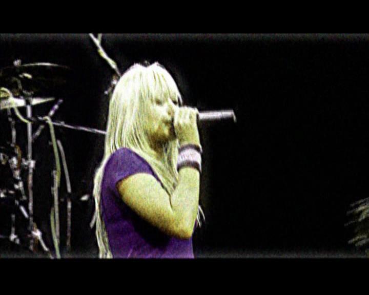 DailyDuff-dot-nl_GirlCanRockDVD-MusicVideoSoYesterdayLive0026.jpg DailyDuff-dot-nl_GirlCanRockDVD-MusicVideoSoYesterdayLive0026.jpg