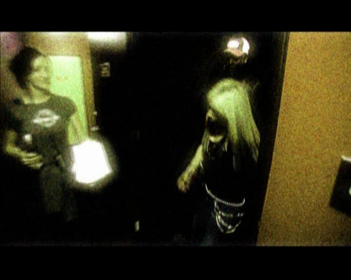 DailyDuff-dot-nl_GirlCanRockDVD-MusicVideoSoYesterdayLive0039.jpg DailyDuff-dot-nl_GirlCanRockDVD-MusicVideoSoYesterdayLive0039.jpg