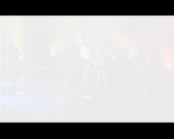DailyDuff-dot-nl_GirlCanRockDVD-MusicVideoSoYesterdayLive0076.jpg