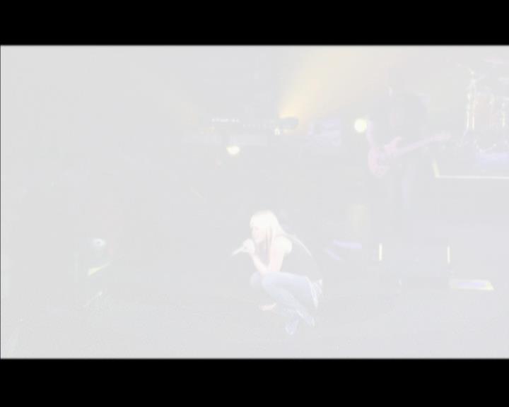 DailyDuff-dot-nl_GirlCanRockDVD-MusicVideoSoYesterdayLive0155.jpg