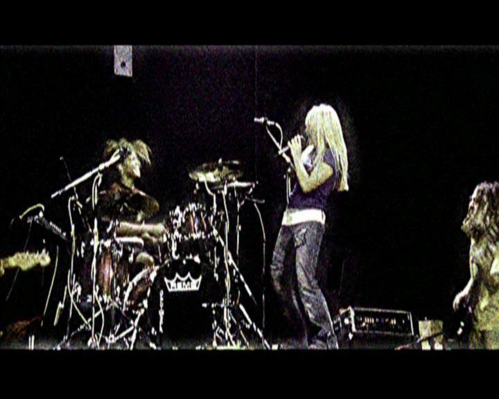 DailyDuff-dot-nl_GirlCanRockDVD-MusicVideoSoYesterdayLive0170.jpg