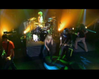 DailyDuff-dot-nl_GirlCanRockDVD-MusicVideoSoYesterdayLive0180.jpg