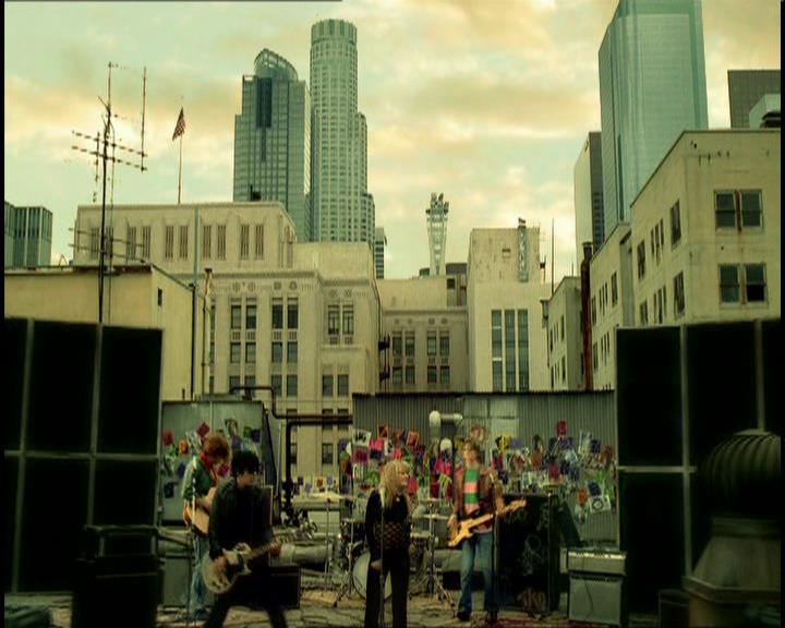 DailyDuff-dot-nl_GirlCanRockDVD-MusicVideoWhyNot0011.jpg
