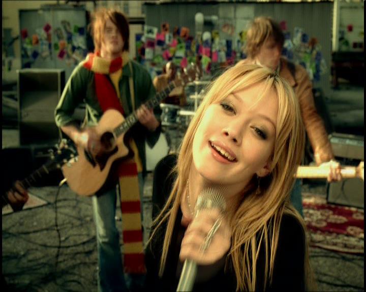 DailyDuff-dot-nl_GirlCanRockDVD-MusicVideoWhyNot0060.jpg