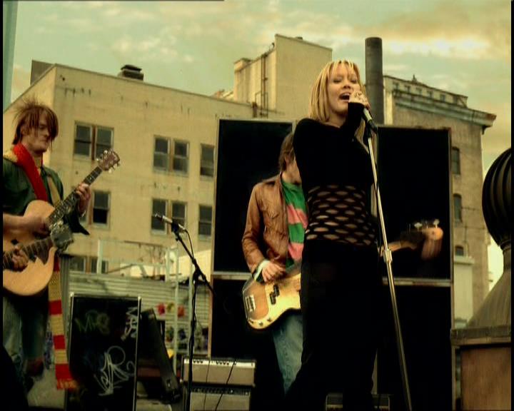 DailyDuff-dot-nl_GirlCanRockDVD-MusicVideoWhyNot0062.jpg