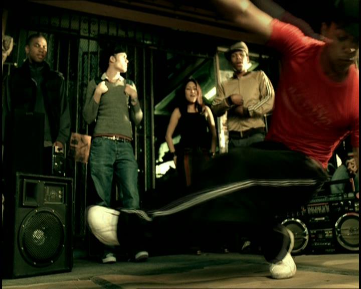 DailyDuff-dot-nl_GirlCanRockDVD-MusicVideoWhyNot0109.jpg