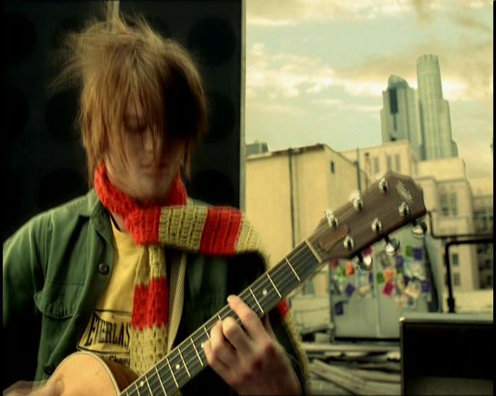 DailyDuff-dot-nl_GirlCanRockDVD-MusicVideoWhyNot0121.jpg