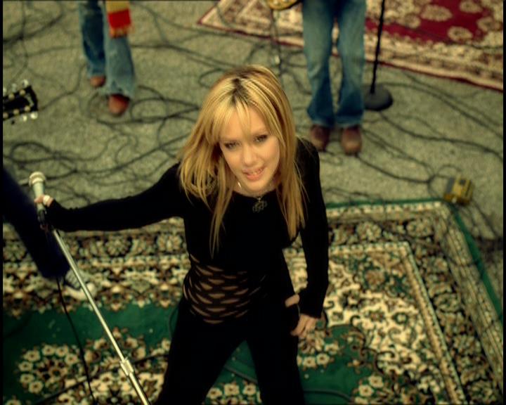 DailyDuff-dot-nl_GirlCanRockDVD-MusicVideoWhyNot0125.jpg
