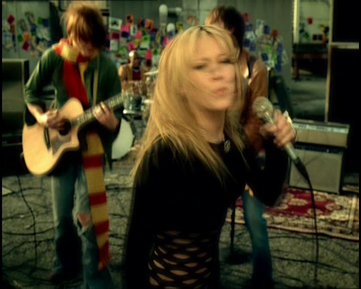 DailyDuff-dot-nl_GirlCanRockDVD-MusicVideoWhyNot0157.jpg DailyDuff-dot-nl_GirlCanRockDVD-MusicVideoWhyNot0157.jpg