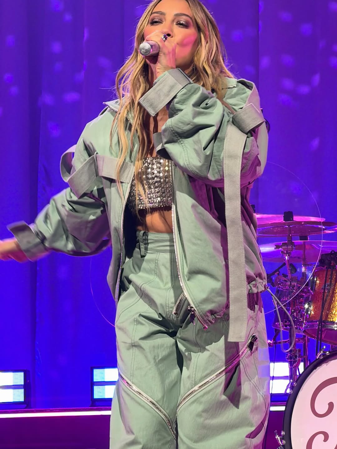 outfit1-029.jpg outfit1-029.jpg