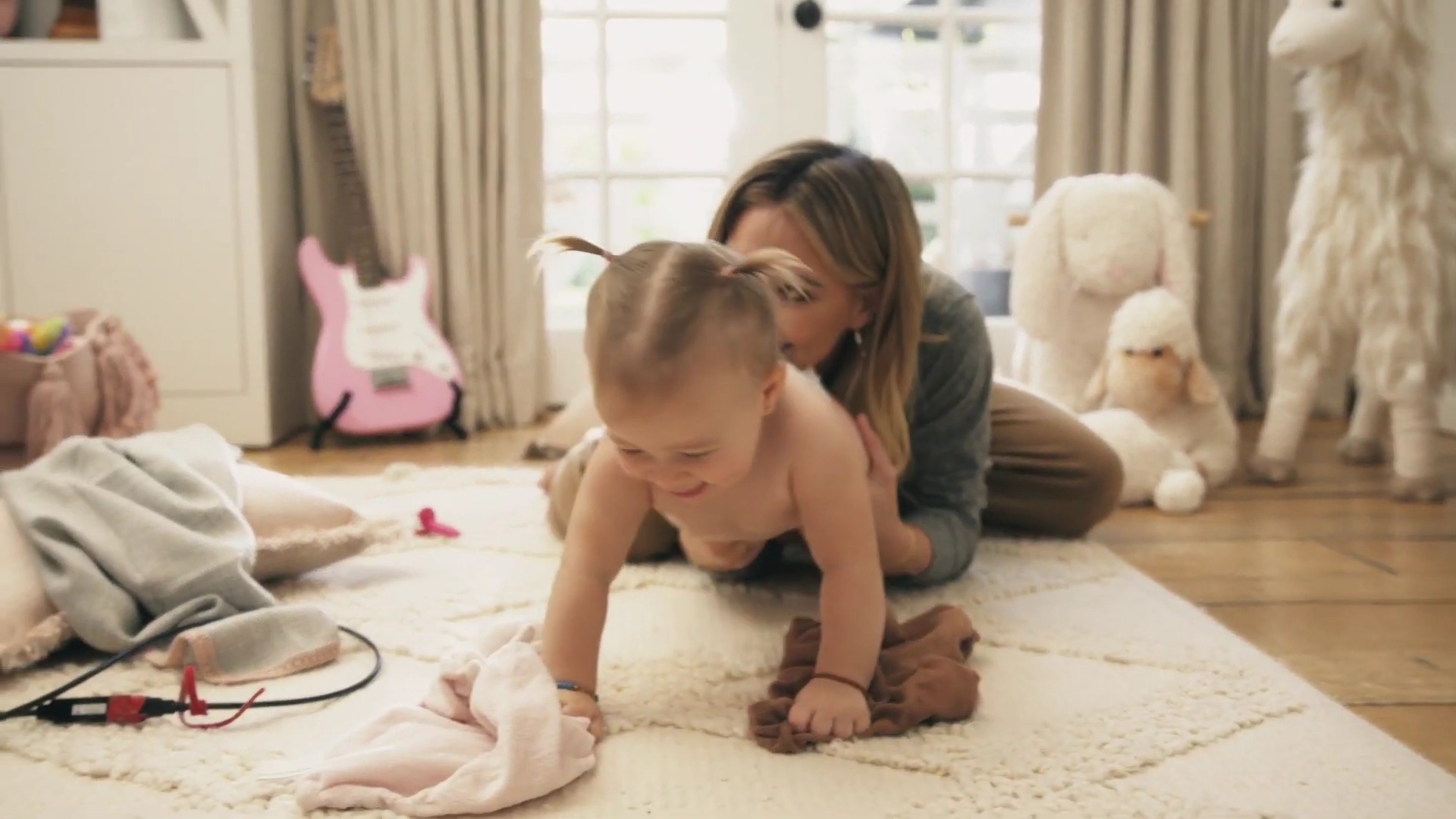 DailyDuff-dot-nl_2019HLC-Veeda_HilaryDuffGreatestRole00012.jpg DailyDuff-dot-nl_2019HLC-Veeda_HilaryDuffGreatestRole00012.jpg