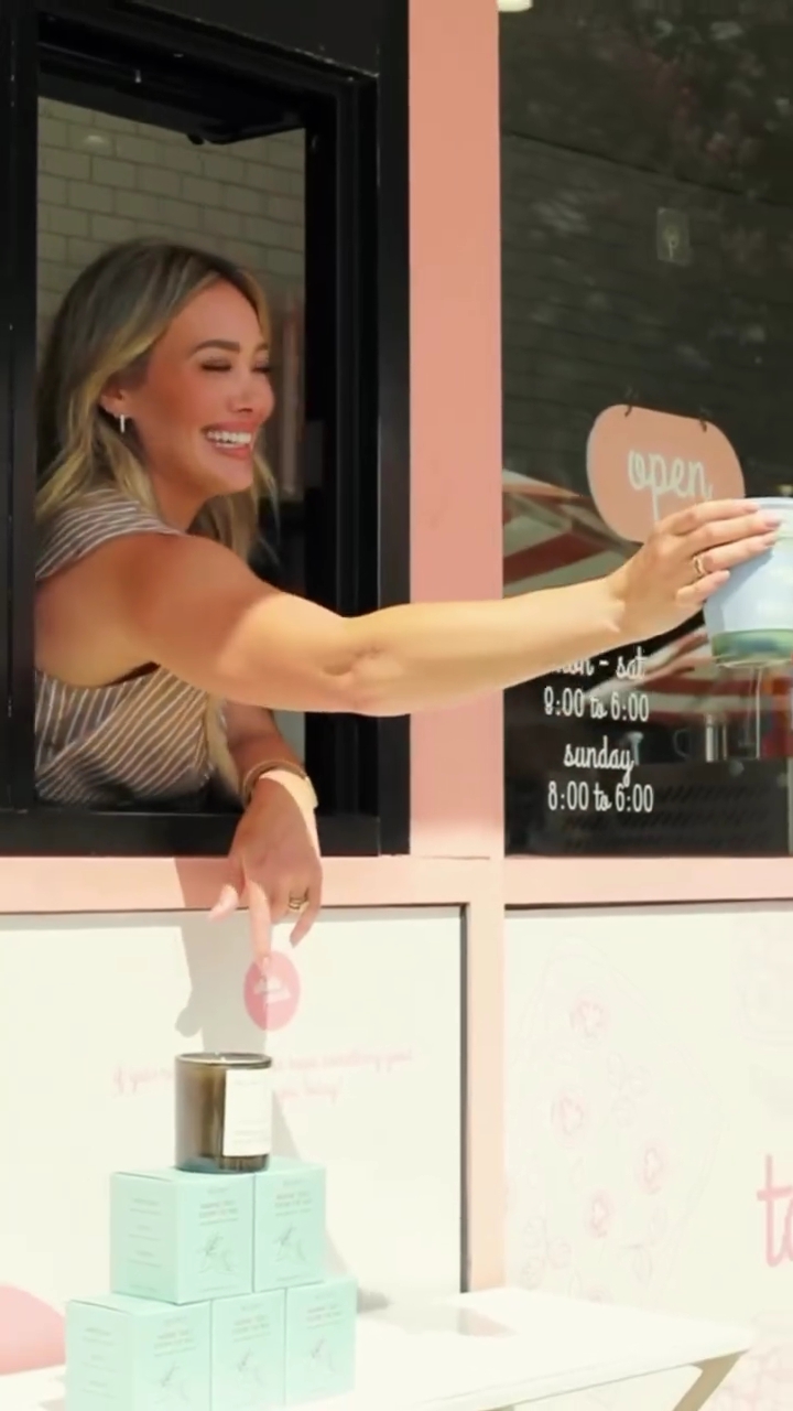 DailyDuff-dot-nl_WhataPeachxBelow60reclame0003.jpg DailyDuff-dot-nl_WhataPeachxBelow60reclame0003.jpg