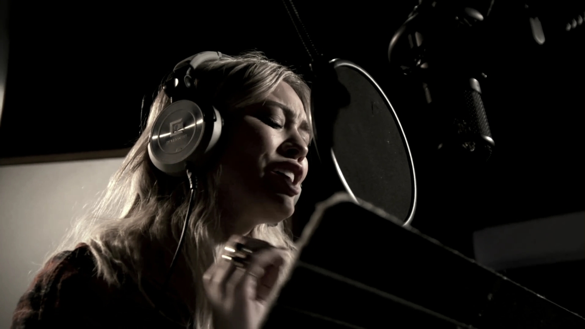 DailyDuff_dot_nl-LittleLies-YoungerPromo-BTS0073.jpg
