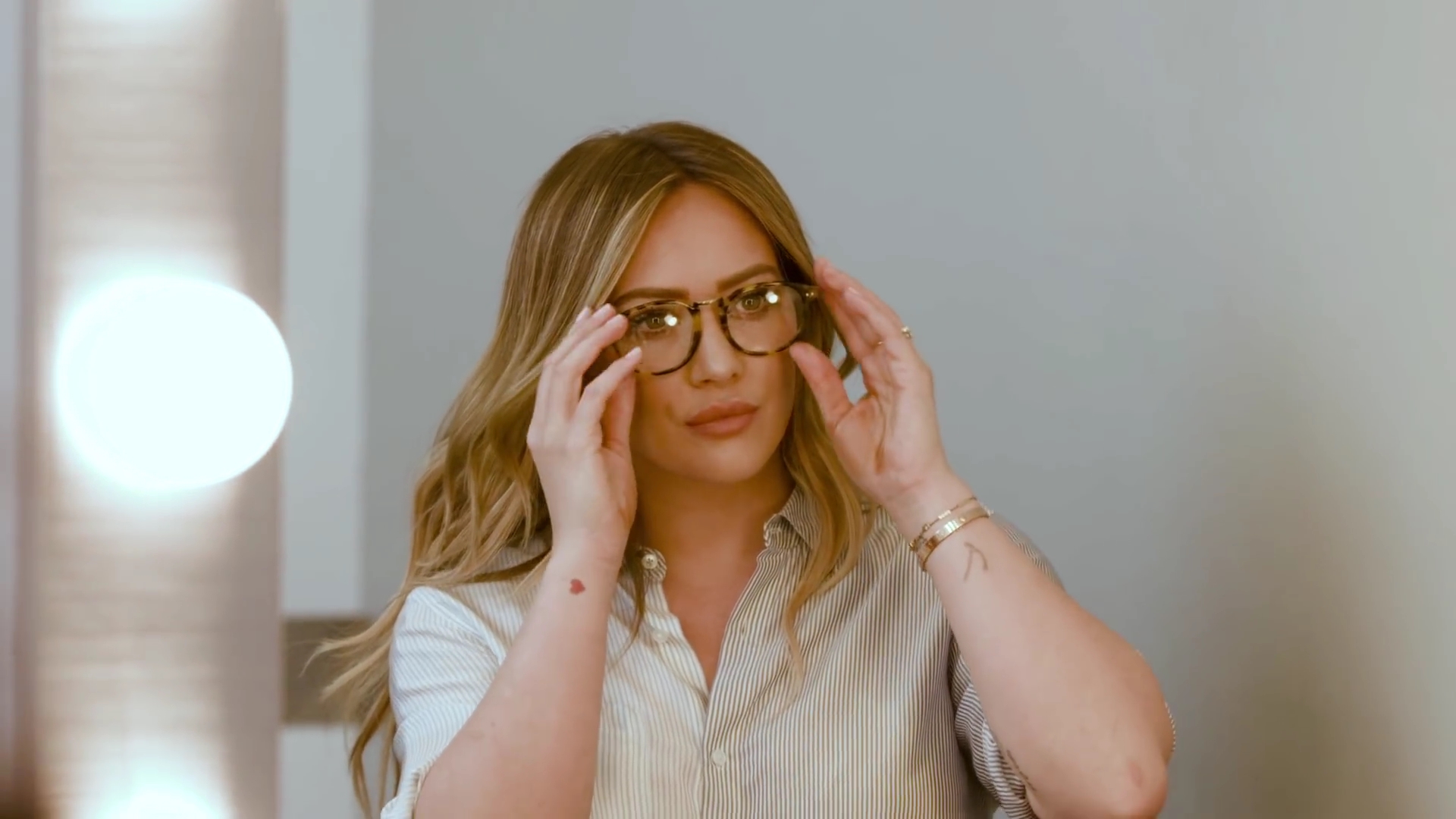 DailyDufff-dot-nl_2018MusexHilaryDuffEyewearCollection-GlassesUSAcom0088.jpg DailyDufff-dot-nl_2018MusexHilaryDuffEyewearCollection-GlassesUSAcom0088.jpg