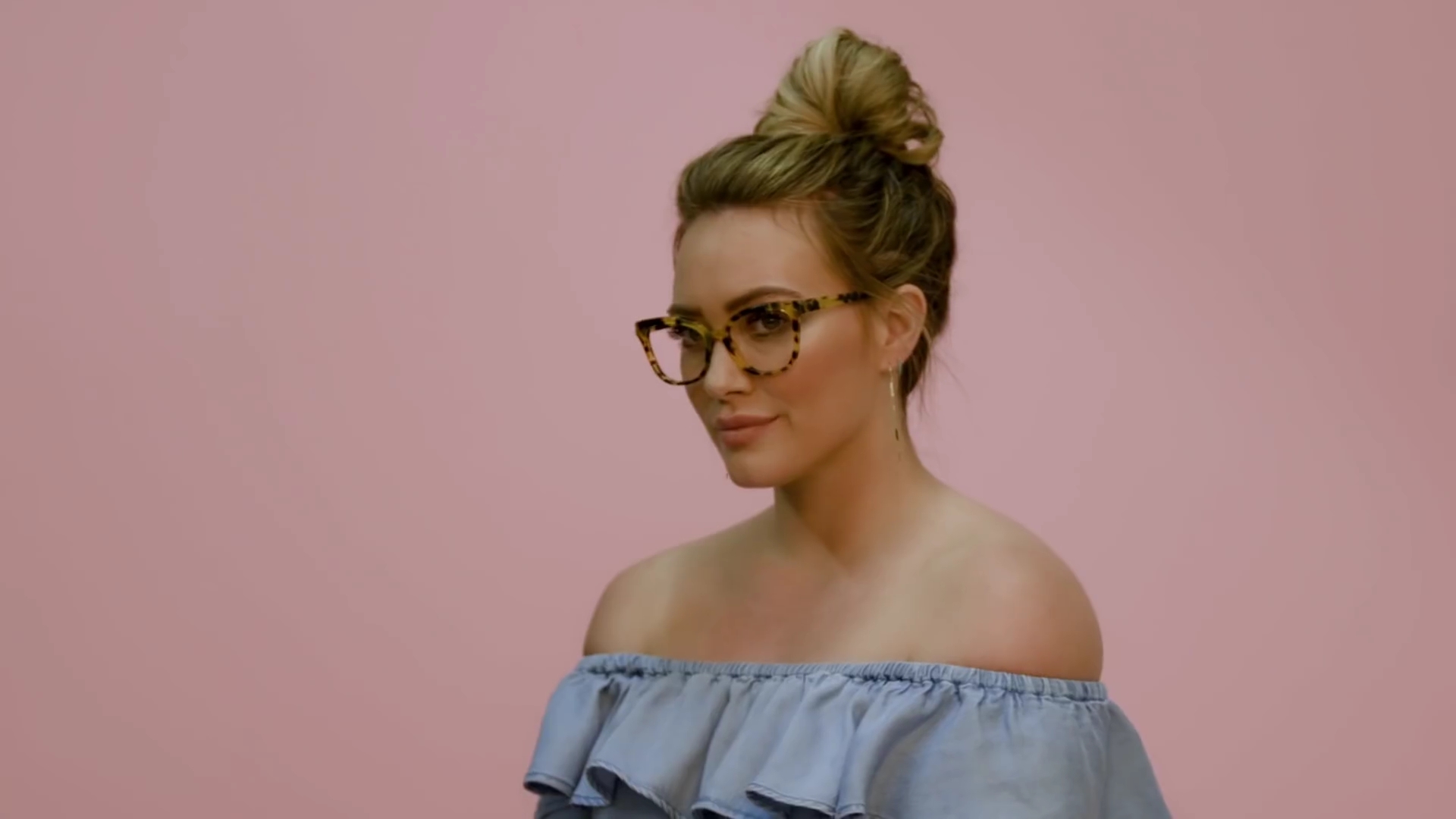 DailyDufff-dot-nl_2018MusexHilaryDuffEyewearCollection-GlassesUSAcom0117.jpg DailyDufff-dot-nl_2018MusexHilaryDuffEyewearCollection-GlassesUSAcom0117.jpg