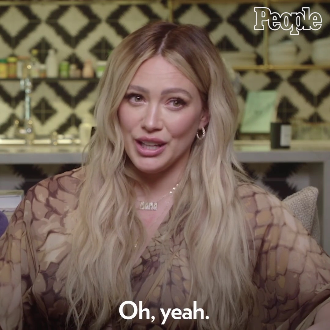 DailyDuff-dot-nl_2021PeopleMagazine-HilaryDuffAndMatthewKomaFamilyGoals0501.jpg DailyDuff-dot-nl_2021PeopleMagazine-HilaryDuffAndMatthewKomaFamilyGoals0501.jpg