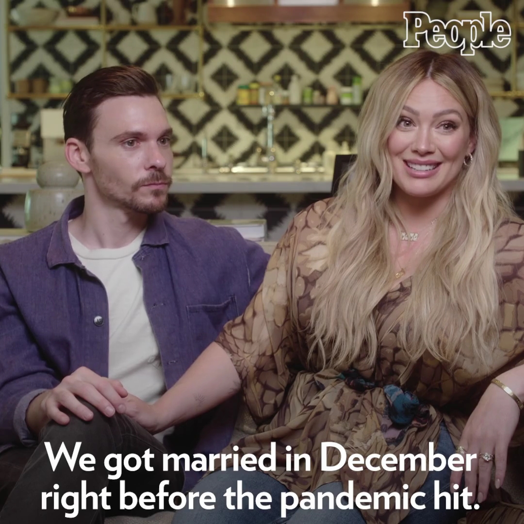 DailyDuff-dot-nl_2021PeopleMagazine-HilaryDuffAndMatthewKomaFamilyGoals0563.jpg DailyDuff-dot-nl_2021PeopleMagazine-HilaryDuffAndMatthewKomaFamilyGoals0563.jpg