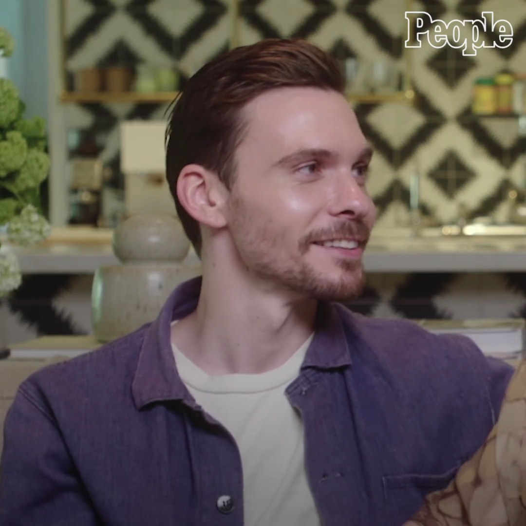 DailyDuff-dot-nl_2021PeopleMagazine-HilaryDuffAndMatthewKomaFamilyGoals0572.jpg DailyDuff-dot-nl_2021PeopleMagazine-HilaryDuffAndMatthewKomaFamilyGoals0572.jpg