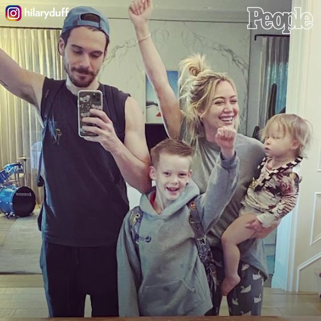 DailyDuff-dot-nl_2021PeopleMagazine-HilaryDuffAndMatthewKomaFamilyGoals0636.jpg DailyDuff-dot-nl_2021PeopleMagazine-HilaryDuffAndMatthewKomaFamilyGoals0636.jpg