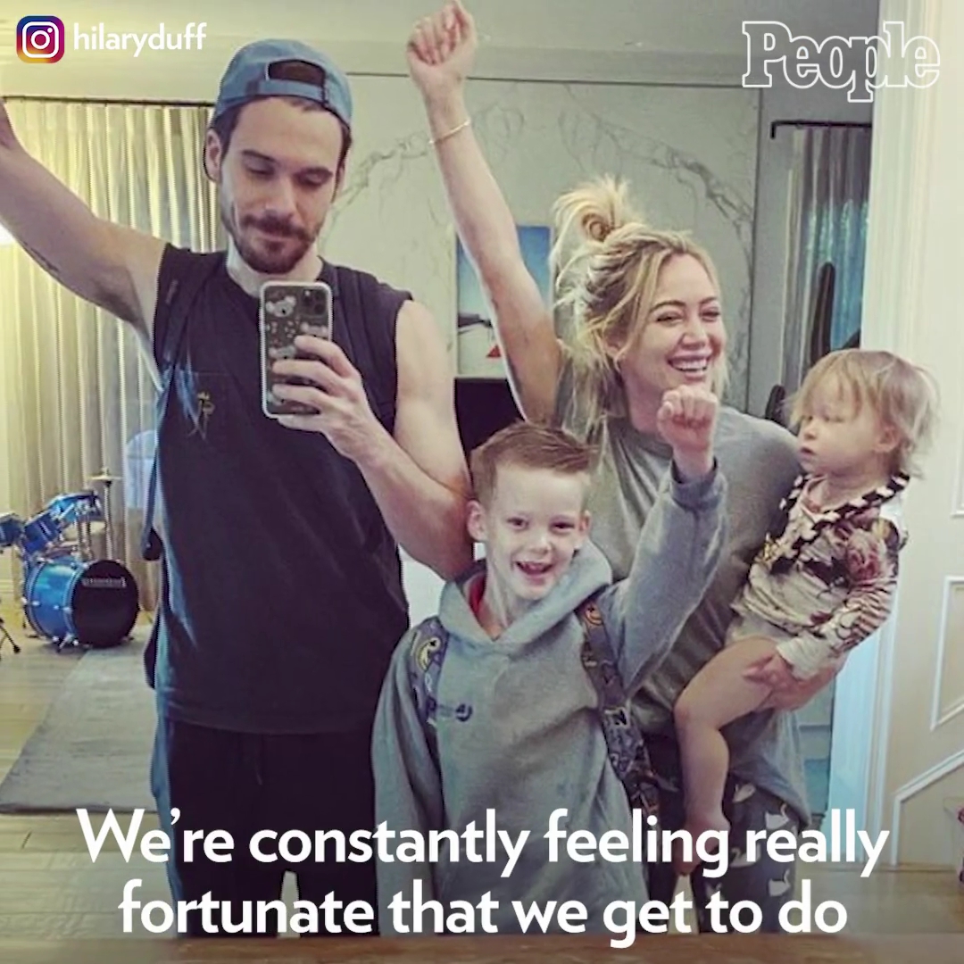 DailyDuff-dot-nl_2021PeopleMagazine-HilaryDuffAndMatthewKomaFamilyGoals0637.jpg DailyDuff-dot-nl_2021PeopleMagazine-HilaryDuffAndMatthewKomaFamilyGoals0637.jpg