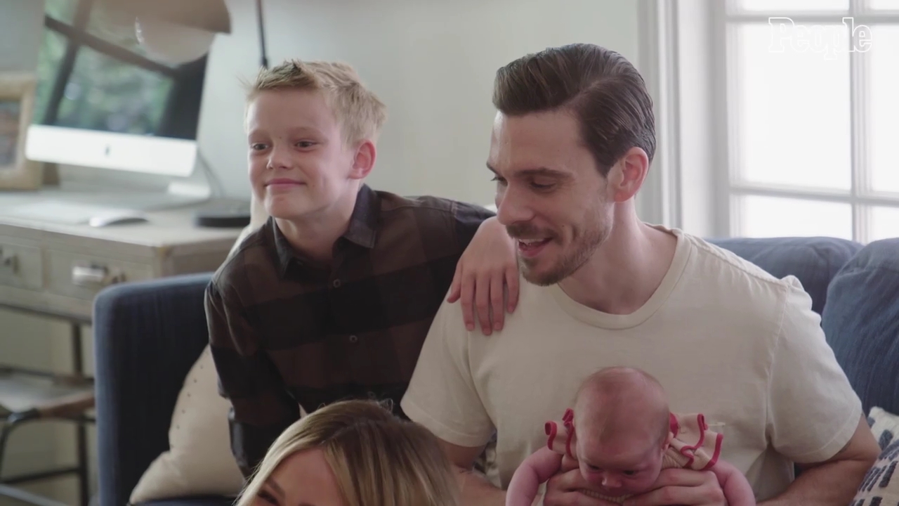 DailyDuff-dot-nl_2021PeopleMagazine-HilaryReflectsOnLifeAsMomOf3AfterWelcomingBabyMae0118.jpg DailyDuff-dot-nl_2021PeopleMagazine-HilaryReflectsOnLifeAsMomOf3AfterWelcomingBabyMae0118.jpg