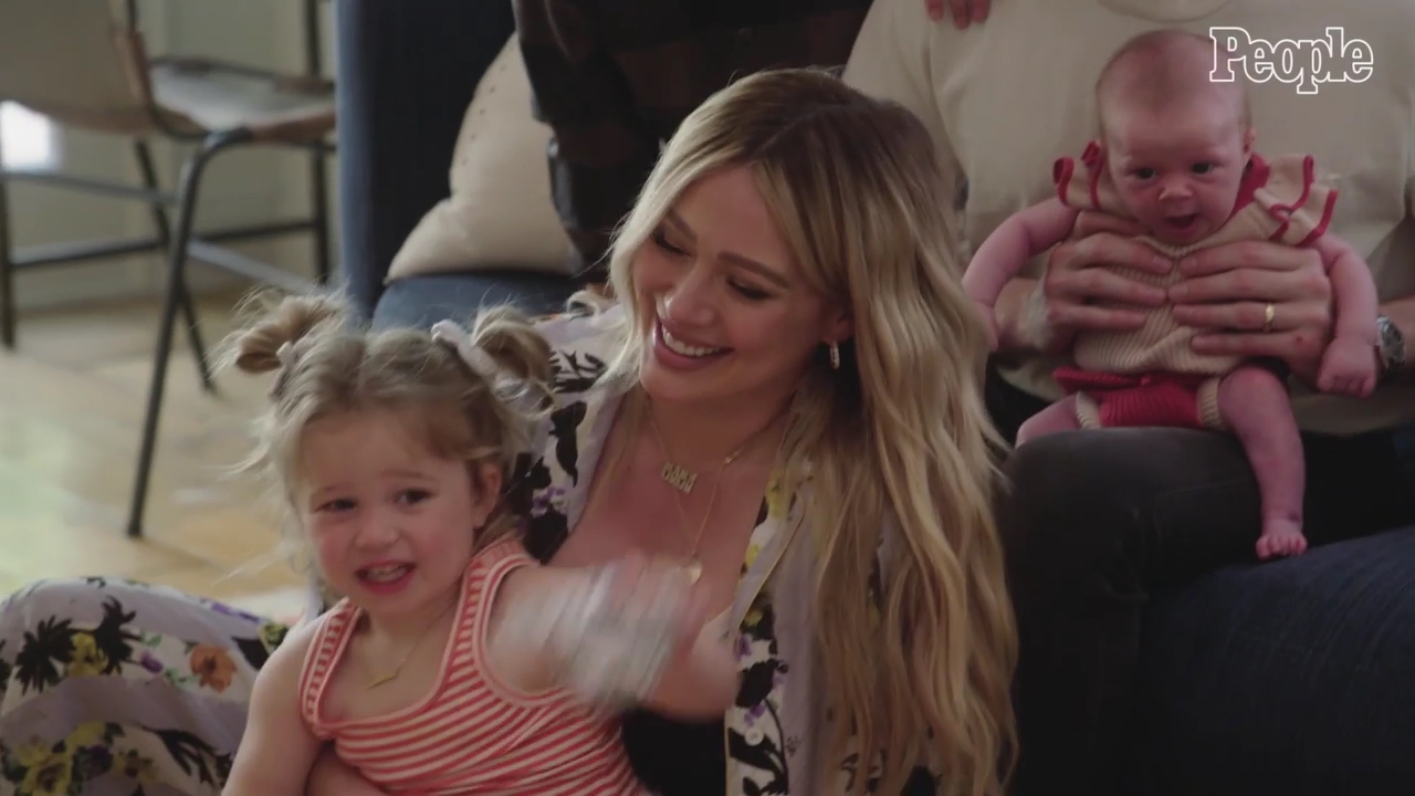 DailyDuff-dot-nl_2021PeopleMagazine-HilaryReflectsOnLifeAsMomOf3AfterWelcomingBabyMae0120.jpg DailyDuff-dot-nl_2021PeopleMagazine-HilaryReflectsOnLifeAsMomOf3AfterWelcomingBabyMae0120.jpg