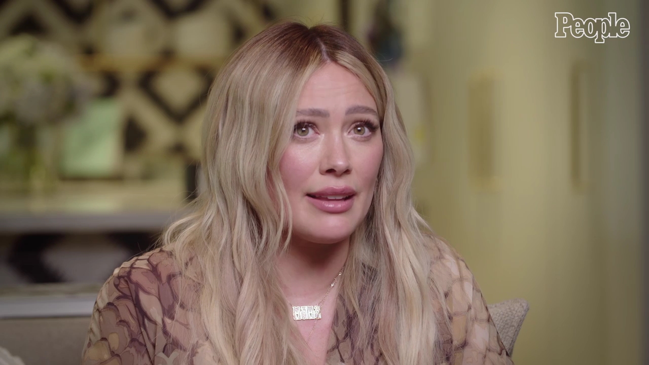 DailyDuff-dot-nl_2021PeopleMagazine-HilaryReflectsOnLifeAsMomOf3AfterWelcomingBabyMae0180.jpg DailyDuff-dot-nl_2021PeopleMagazine-HilaryReflectsOnLifeAsMomOf3AfterWelcomingBabyMae0180.jpg