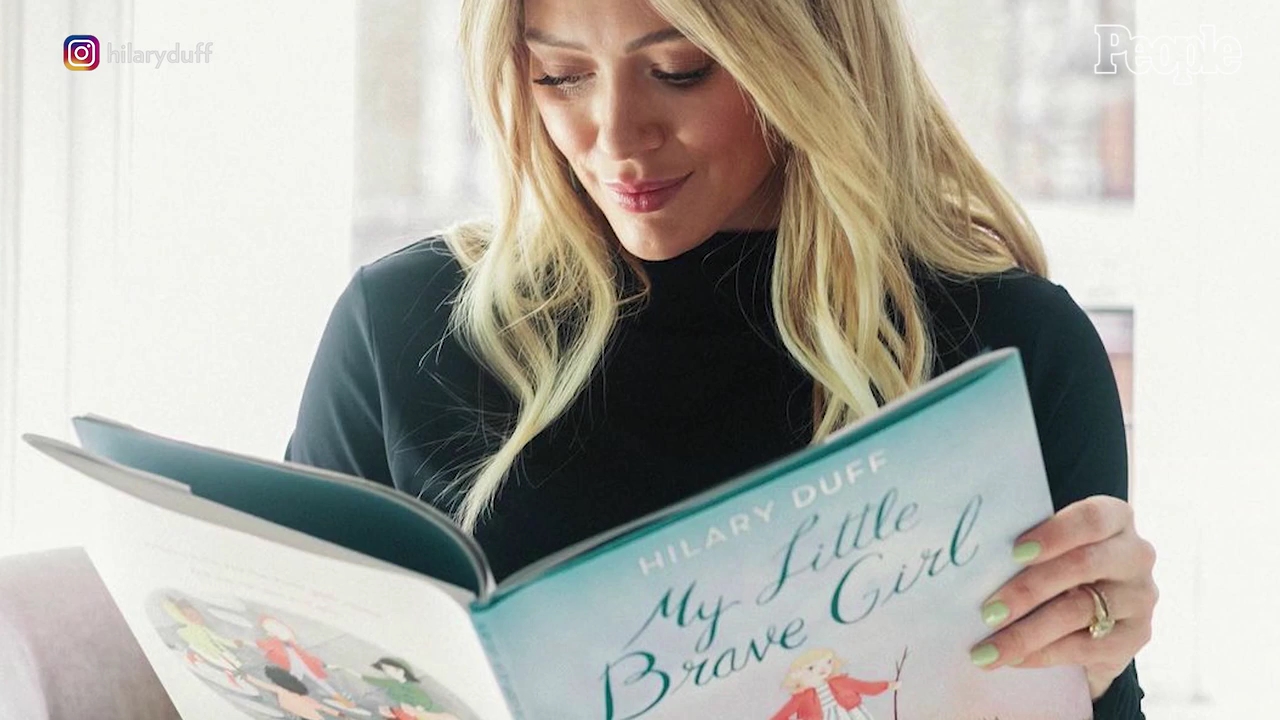 DailyDuff-dot-nl_2021PeopleMagazine-HilaryDuffontheMidnightFeedingMomentThatLeadHertoWriteChildrensBookMyLittleBraveGirl0262.jpg DailyDuff-dot-nl_2021PeopleMagazine-HilaryDuffontheMidnightFeedingMomentThatLeadHertoWriteChildrensBookMyLittleBraveGirl0262.jpg