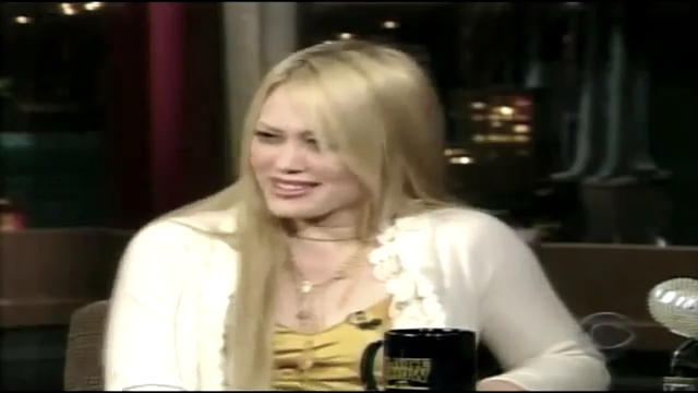 DailyDuff_dot_nl-2004Late_ShowWithDavidLetterman0151.jpg DailyDuff_dot_nl-2004Late_ShowWithDavidLetterman0151.jpg