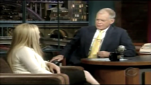 DailyDuff_dot_nl-2004Late_ShowWithDavidLetterman0208.jpg