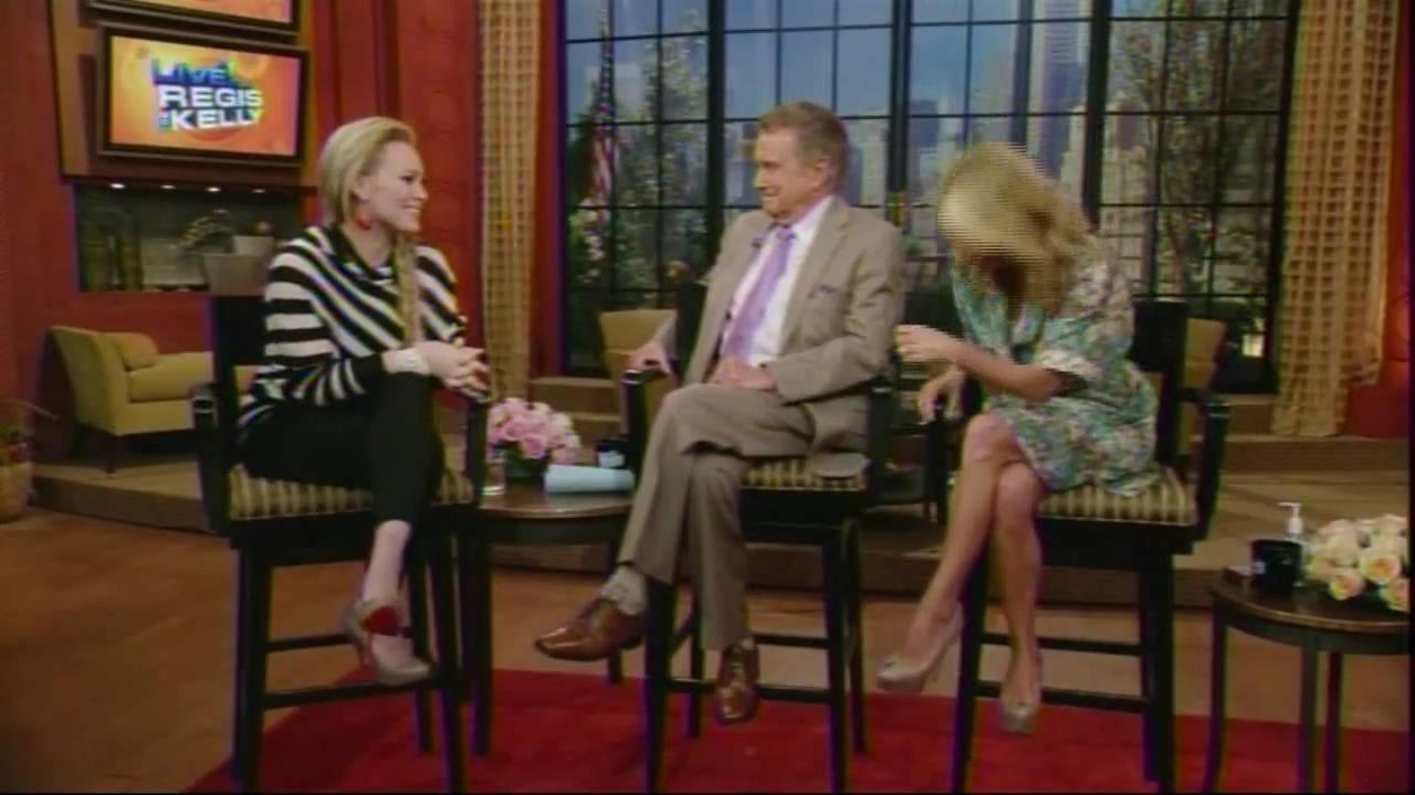DailyDuff_dot_org__2010LiveWithRegisAndKelly00144.jpg