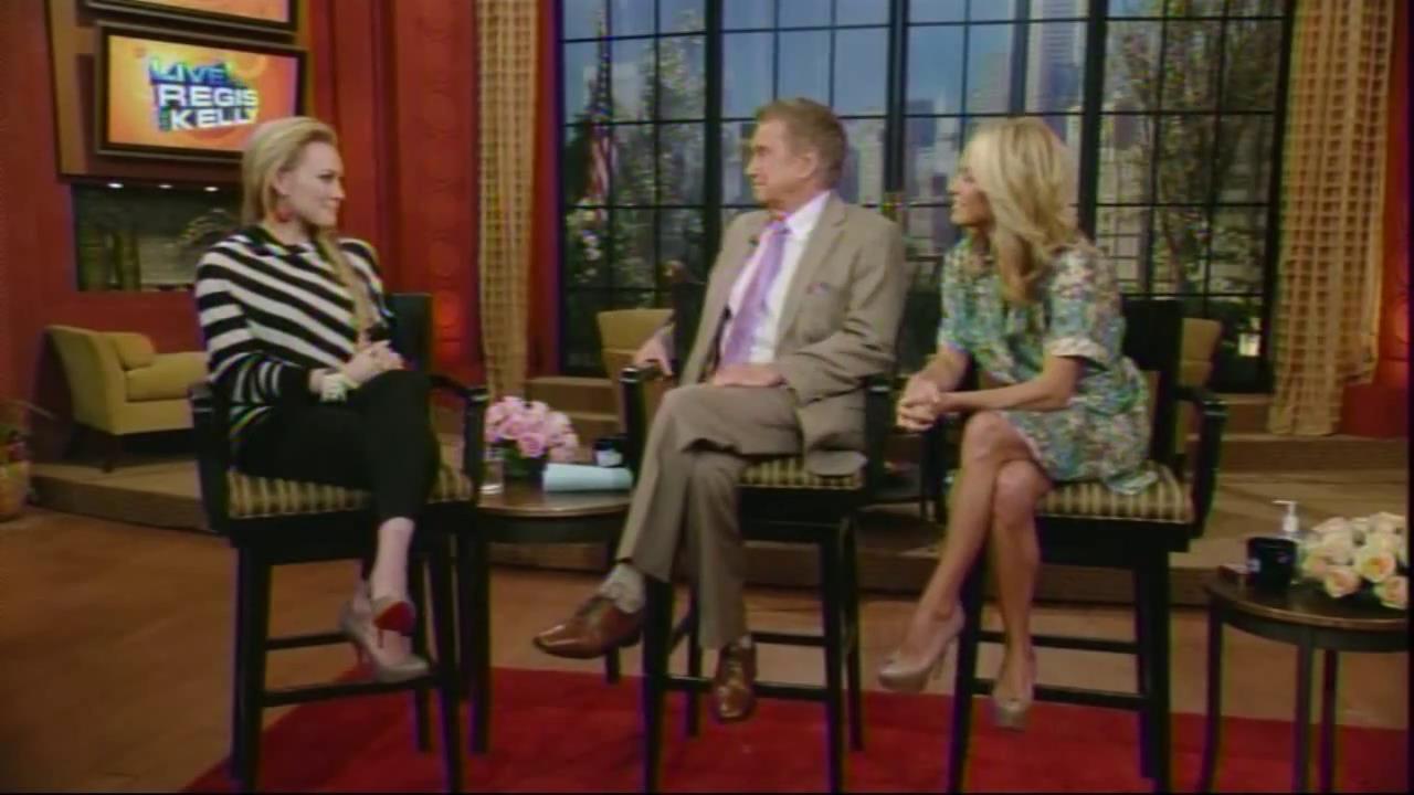 DailyDuff_dot_org__2010LiveWithRegisAndKelly00152.jpg DailyDuff_dot_org__2010LiveWithRegisAndKelly00152.jpg