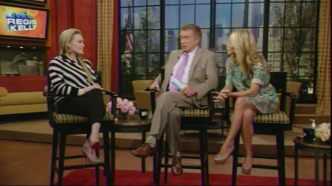 DailyDuff_dot_org__2010LiveWithRegisAndKelly00288.jpg DailyDuff_dot_org__2010LiveWithRegisAndKelly00288.jpg