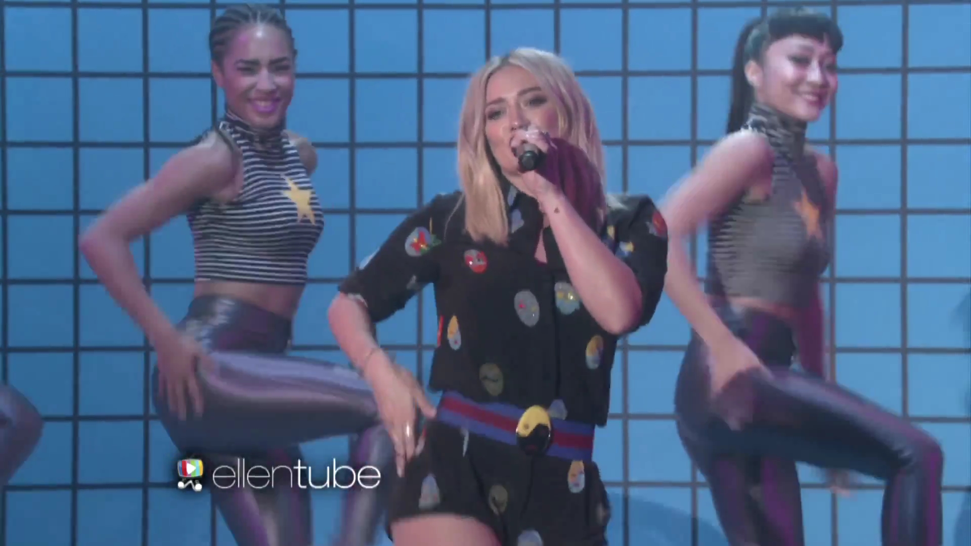 DailyDuff-dot-nl_2015Ellen-PreformingSparks0052.jpg DailyDuff-dot-nl_2015Ellen-PreformingSparks0052.jpg