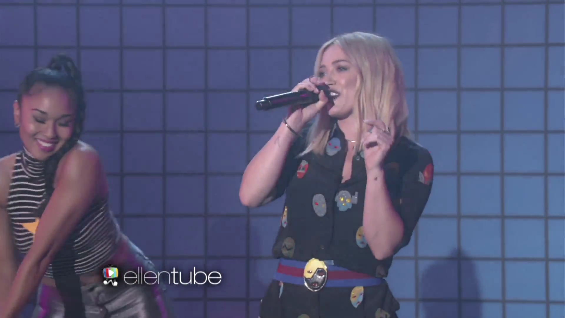 DailyDuff-dot-nl_2015Ellen-PreformingSparks0098.jpg DailyDuff-dot-nl_2015Ellen-PreformingSparks0098.jpg