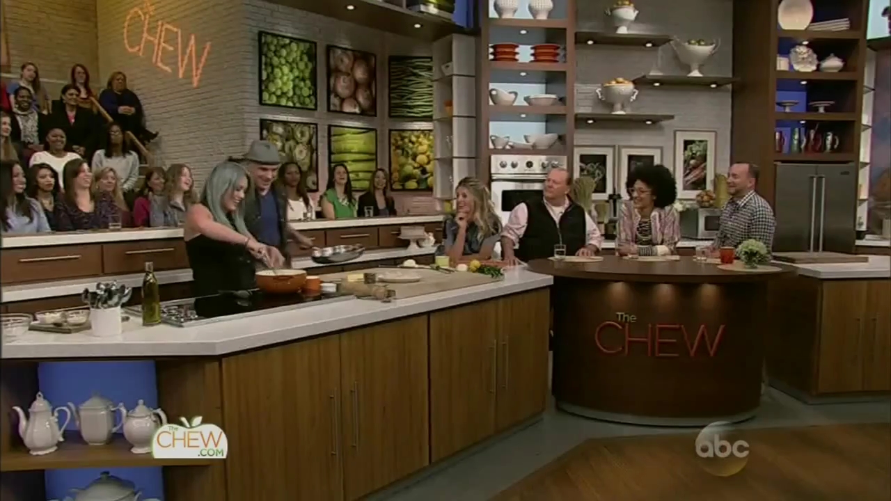 DailyDuff-dot-nl_2015TheChew0211.jpg DailyDuff-dot-nl_2015TheChew0211.jpg