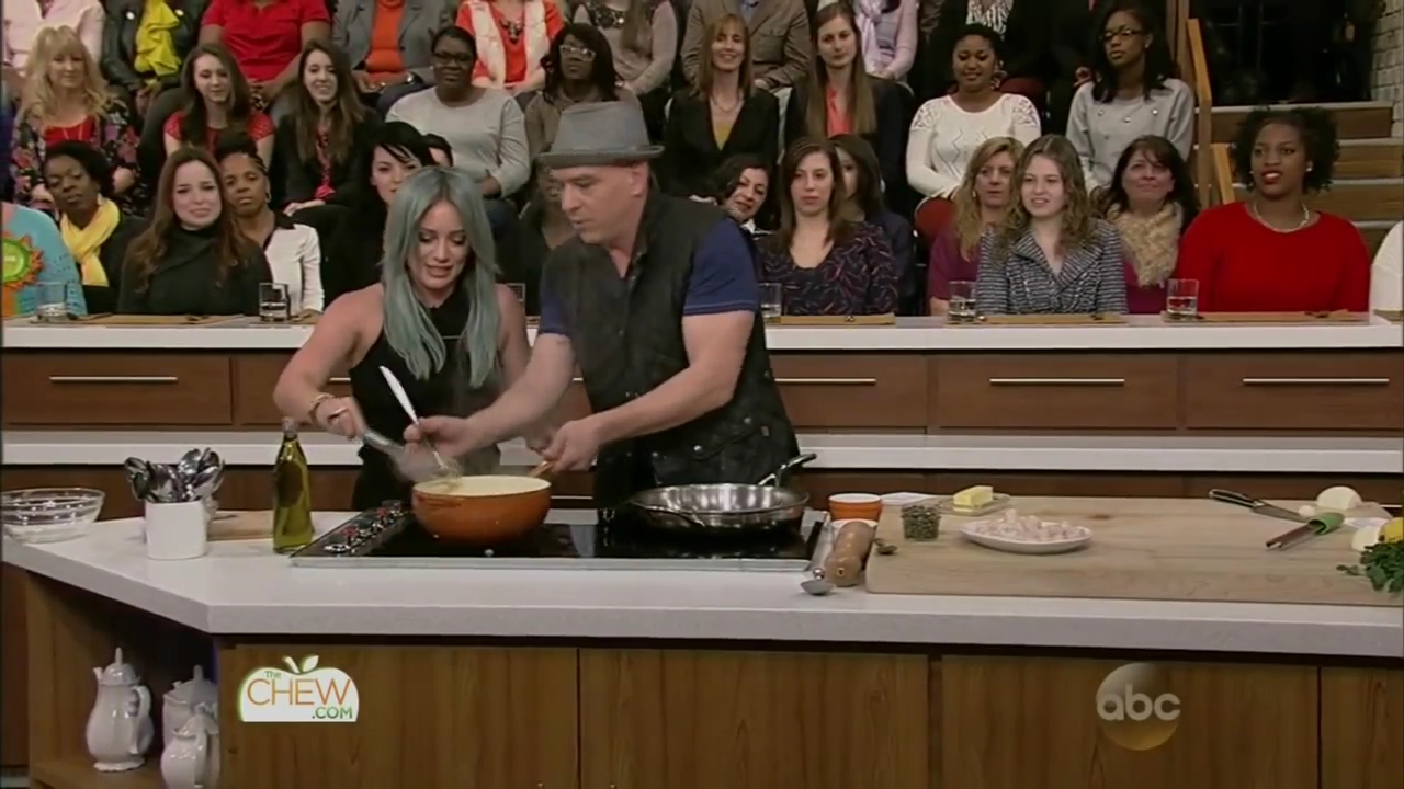 DailyDuff-dot-nl_2015TheChew0224.jpg